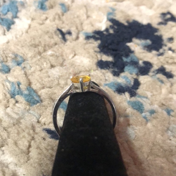 🧡 Citrine Heart w/ lab created white sapphire Ring 🧡 - Picture 4 of 4